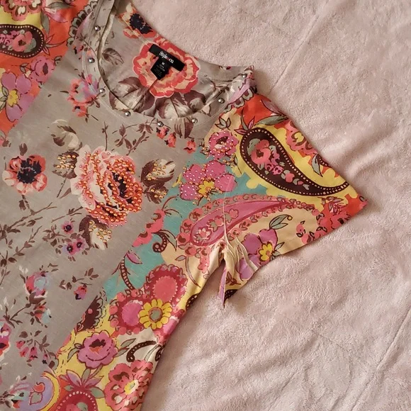 Style & CO Boho Paisley Floral Flower Gypsy blouse top jeweled T shirt Medium - Picture 7 of 8